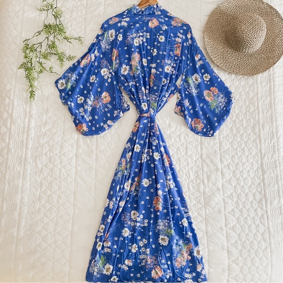 Isla Bay Enchanted Kimono - Picture 4 of 5